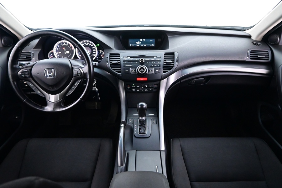 Honda Accord vaihtoauto