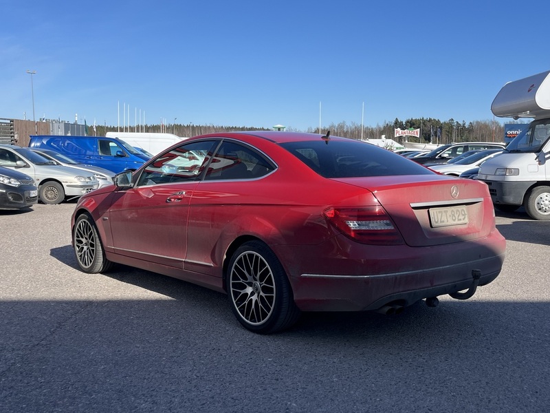 Mercedes-Benz C vaihtoauto