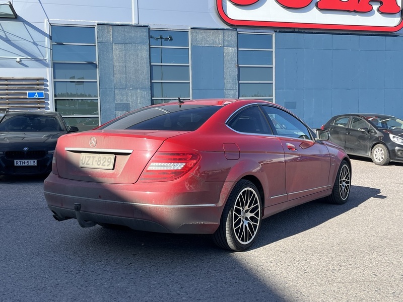 Mercedes-Benz C vaihtoauto