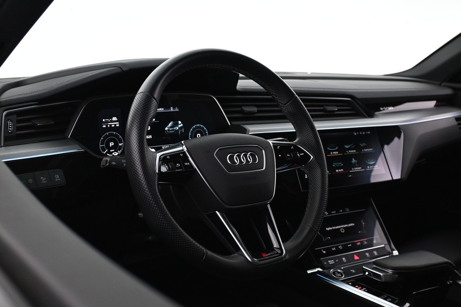 Audi e-tron vaihtoauto