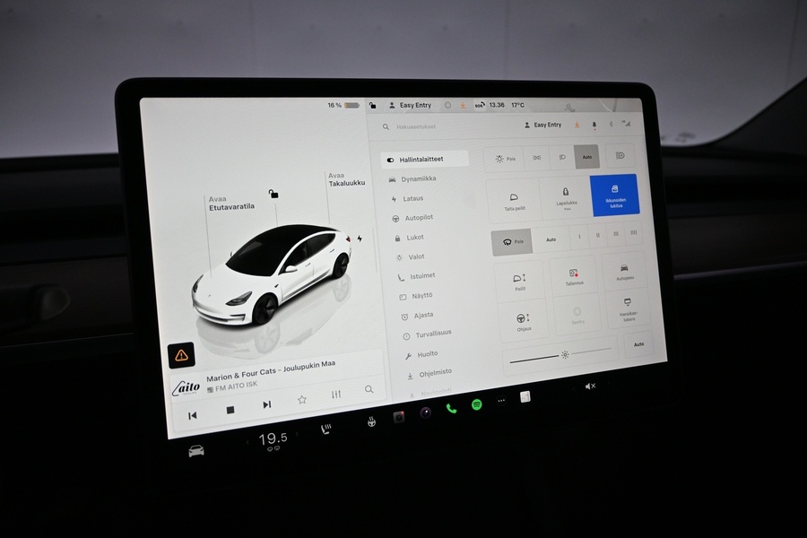 Tesla Model 3 vaihtoauto