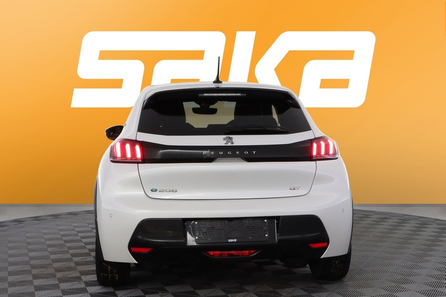 Peugeot e-208 vaihtoauto