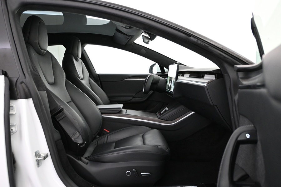 Tesla Model S vaihtoauto