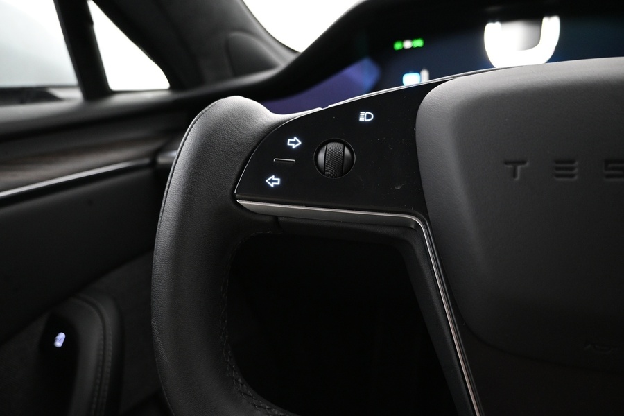 Tesla Model S vaihtoauto