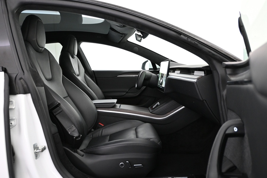 Tesla Model S vaihtoauto