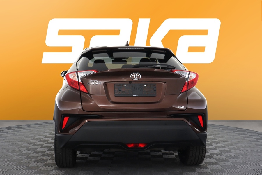 Toyota C-HR vaihtoauto