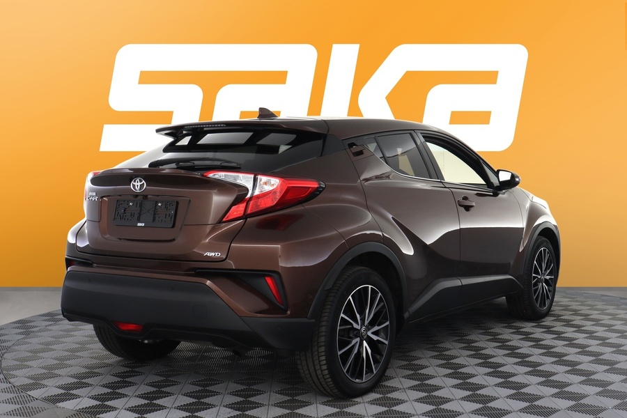 Toyota C-HR vaihtoauto