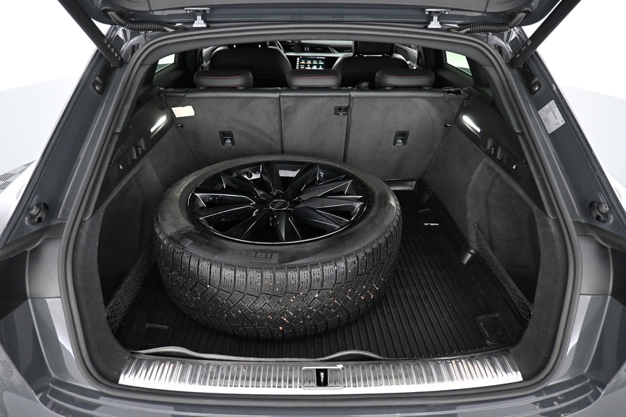 Audi Q8 e-tron vaihtoauto