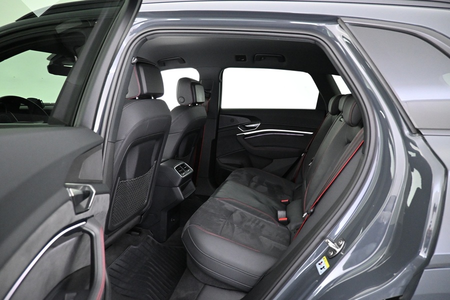 Audi Q8 e-tron vaihtoauto