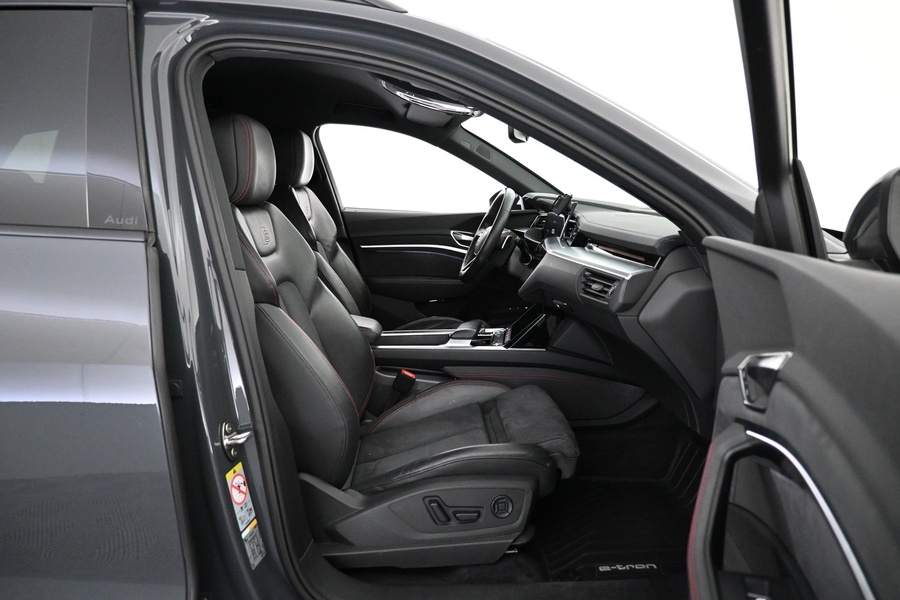 Audi Q8 e-tron vaihtoauto