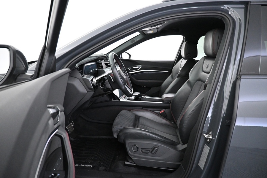 Audi Q8 e-tron vaihtoauto