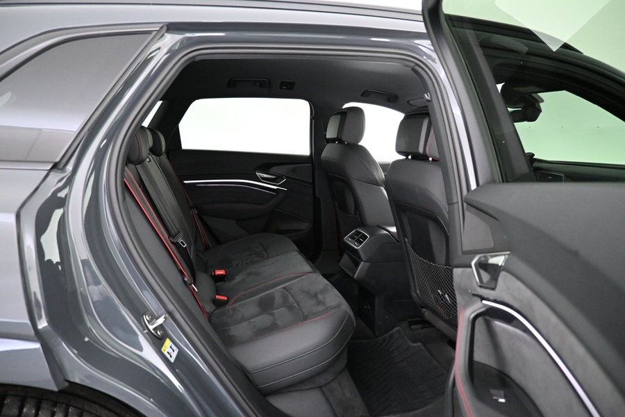 Audi Q8 e-tron vaihtoauto