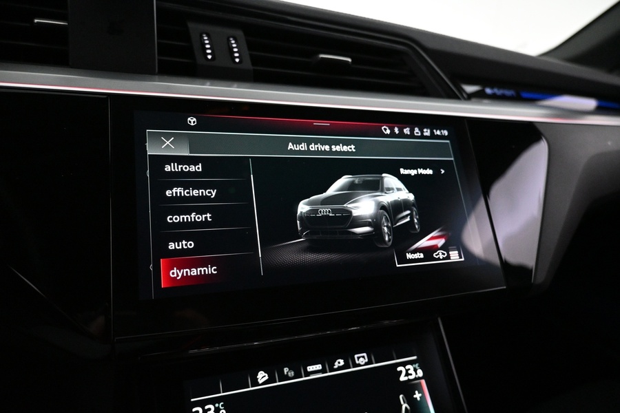 Audi Q8 e-tron vaihtoauto