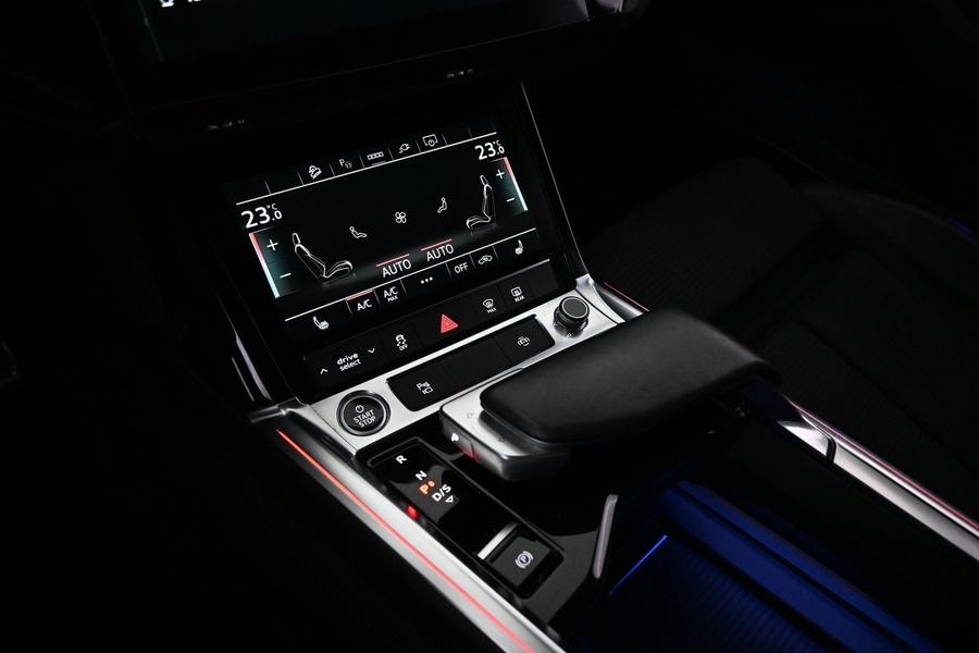 Audi Q8 e-tron vaihtoauto