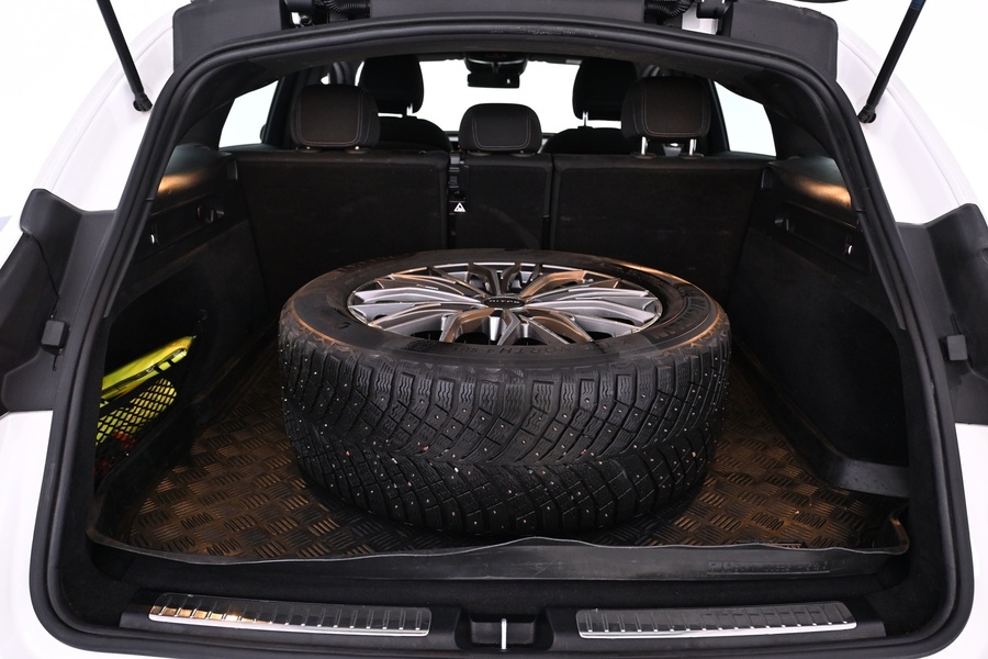 Mercedes-Benz EQC vaihtoauto