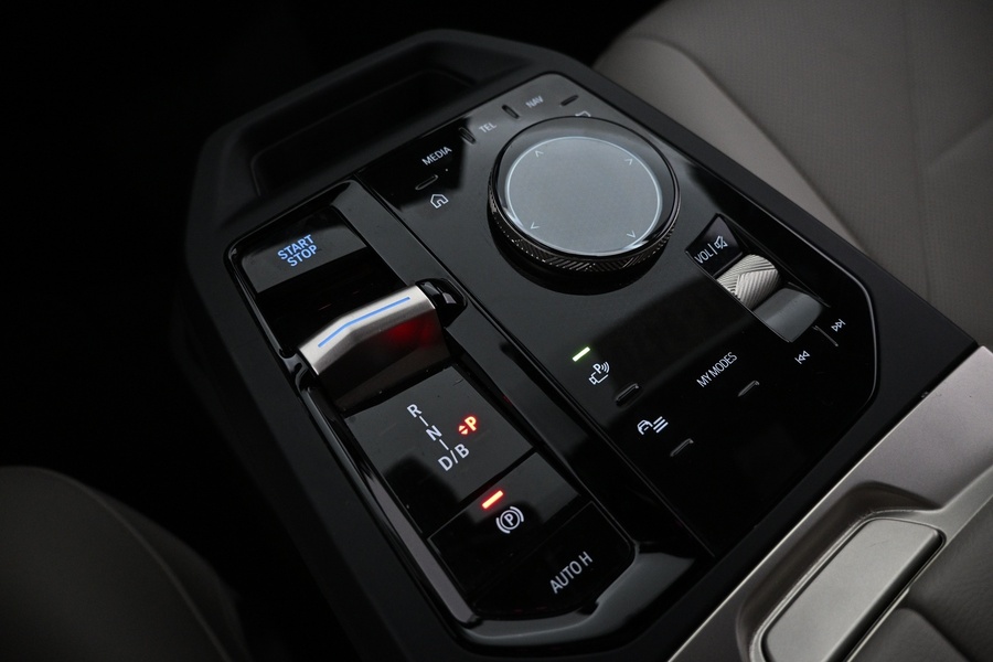 BMW iX vaihtoauto