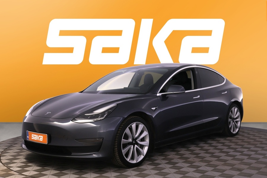 Tesla Model 3 vaihtoauto