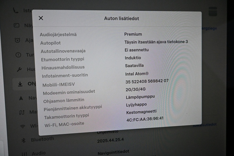 Tesla Model 3 vaihtoauto