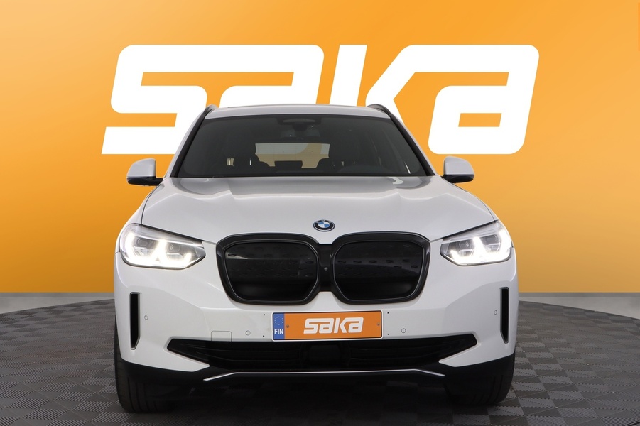BMW iX3 vaihtoauto