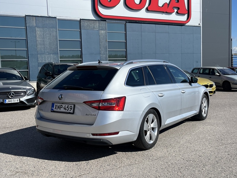 Skoda Superb vaihtoauto