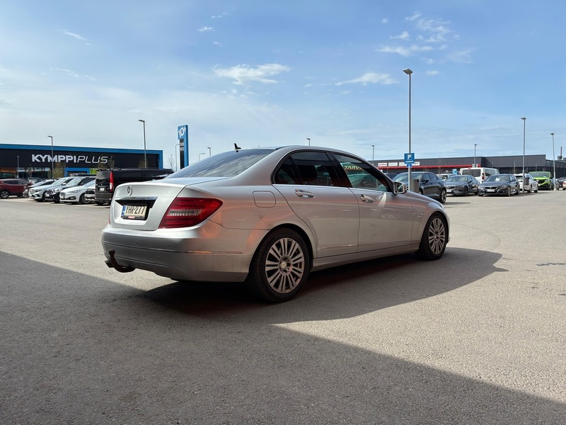 Mercedes-Benz C vaihtoauto