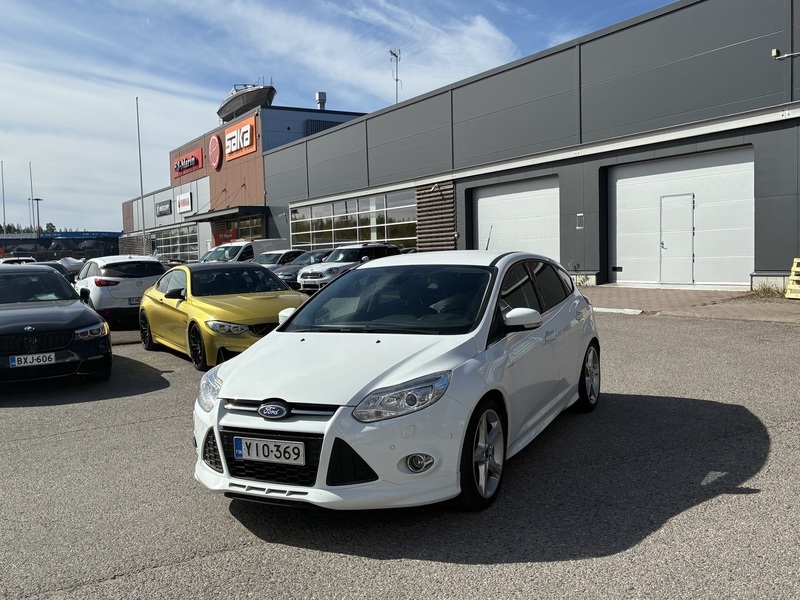 Ford Focus vaihtoauto