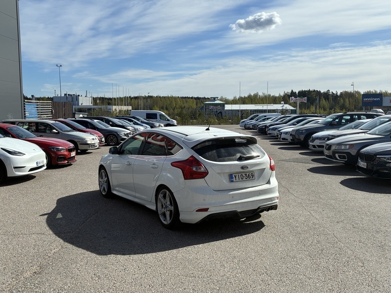 Ford Focus vaihtoauto