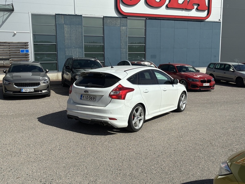 Ford Focus vaihtoauto