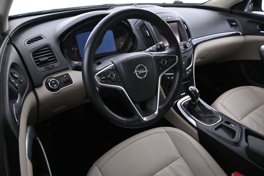 Opel Insignia vaihtoauto