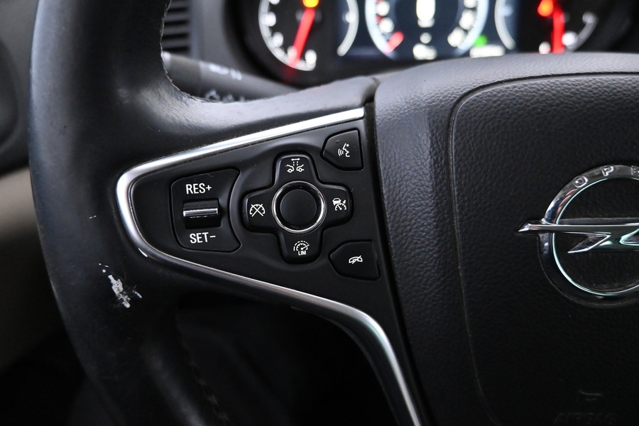 Opel Insignia vaihtoauto