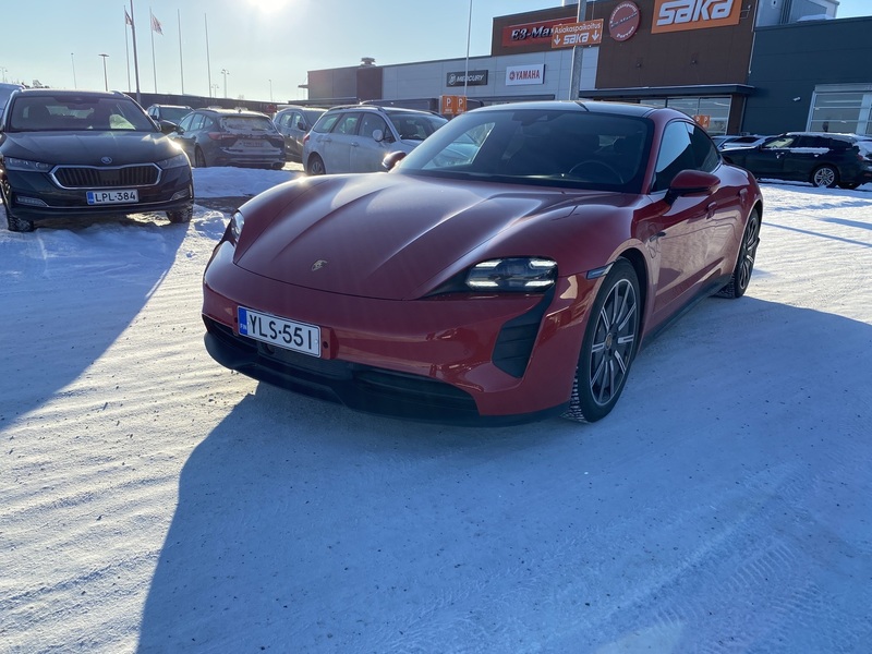 Porsche Taycan vaihtoauto