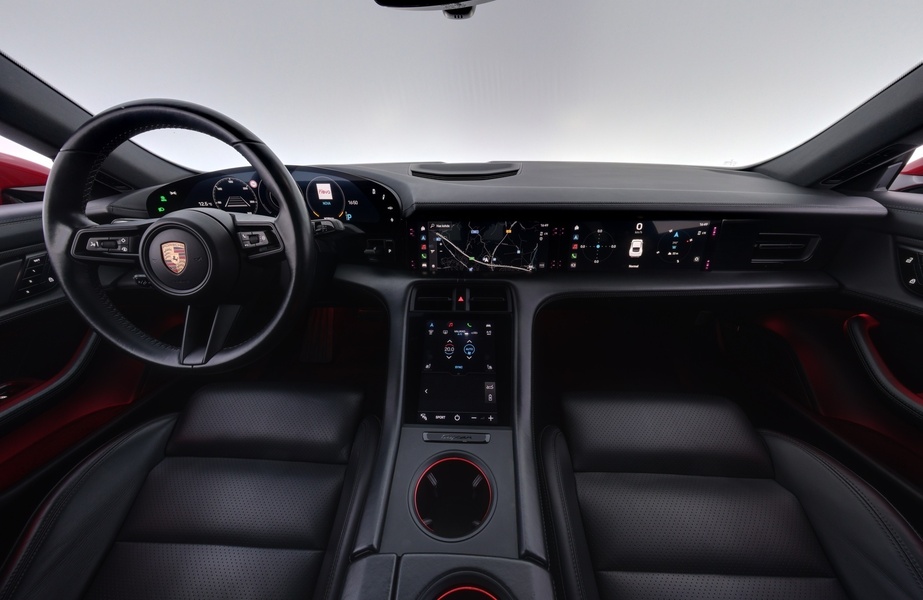 Porsche Taycan vaihtoauto