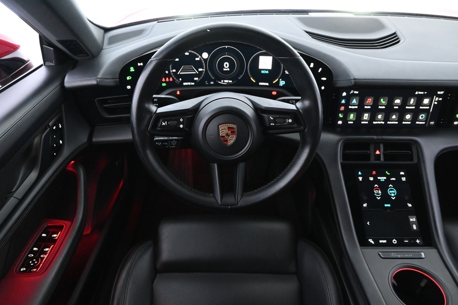 Porsche Taycan vaihtoauto