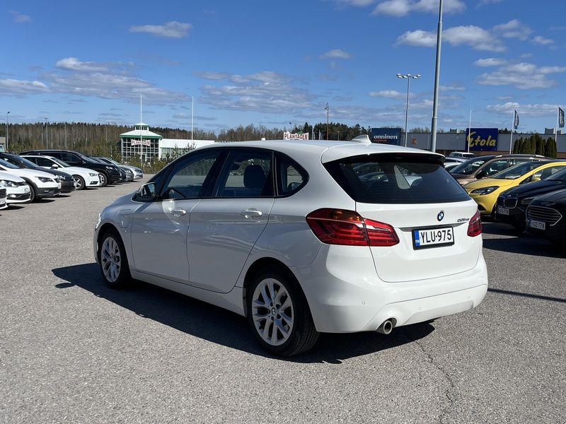 BMW 225 vaihtoauto
