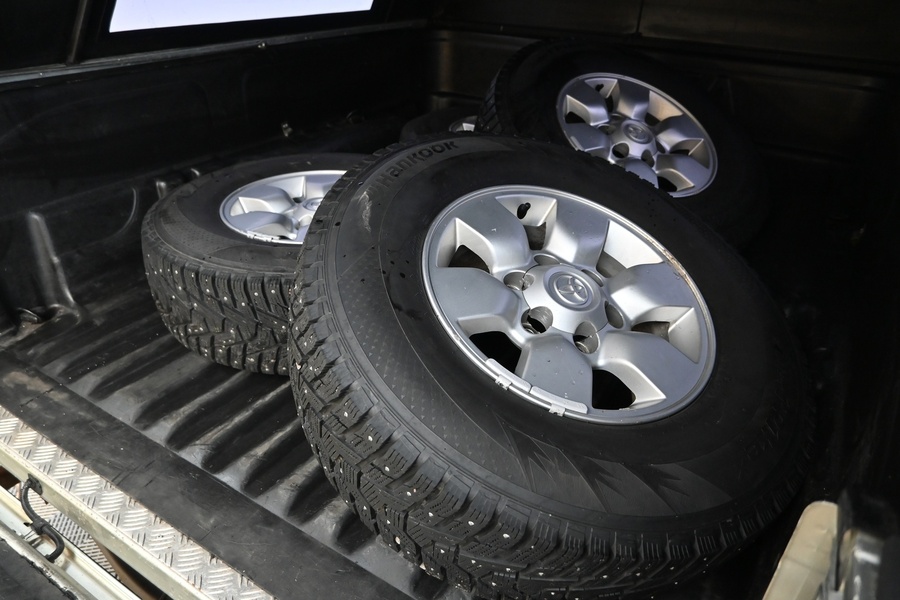 Toyota Hilux vaihtoauto