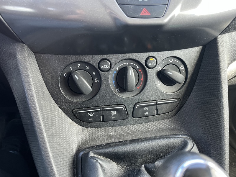 Ford Transit Connect vaihtoauto