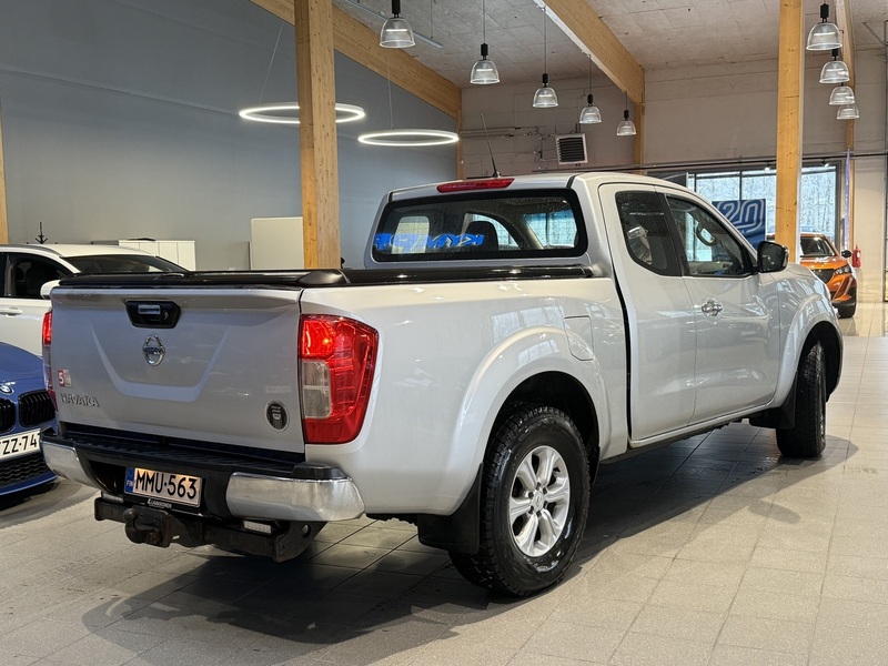 Nissan Navara vaihtoauto