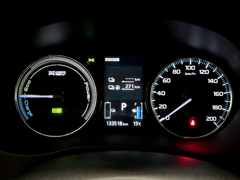 Mitsubishi Outlander PHEV vaihtoauto