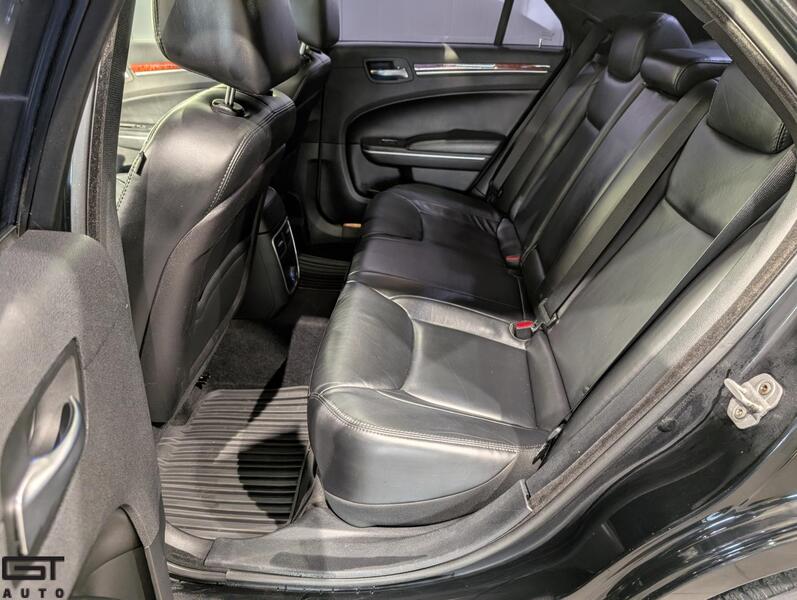 Chrysler 300C vaihtoauto