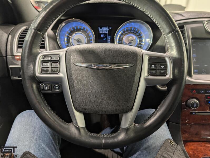 Chrysler 300C vaihtoauto