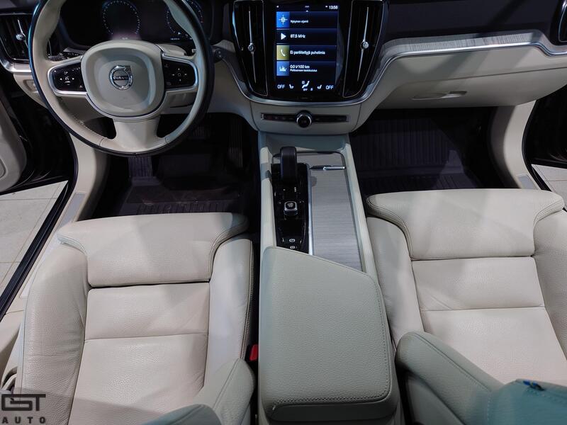 Volvo V60 Cross Country vaihtoauto