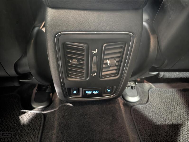 Jeep Grand Cherokee vaihtoauto