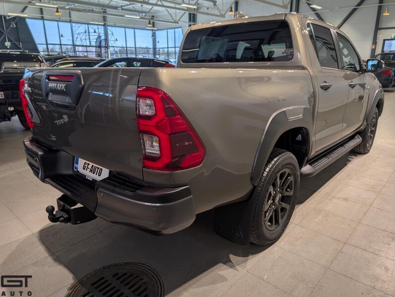 Toyota Hilux vaihtoauto