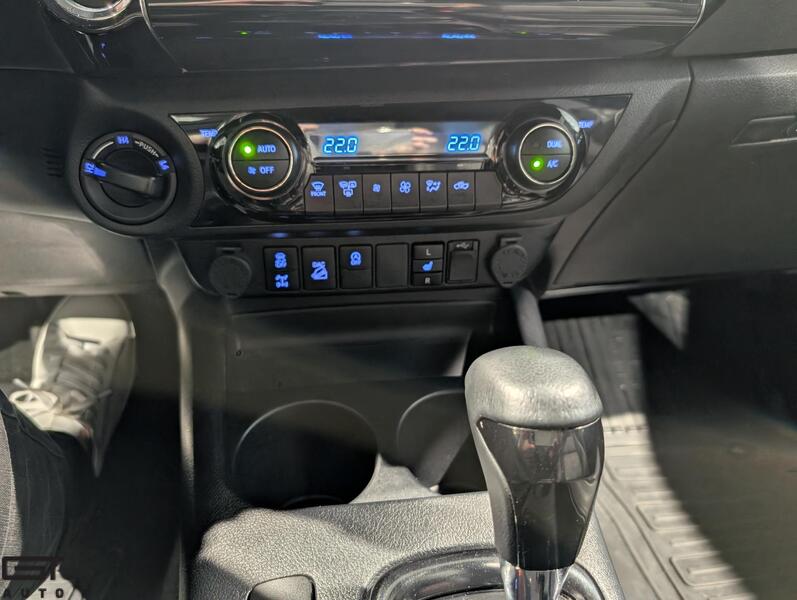 Toyota Hilux vaihtoauto