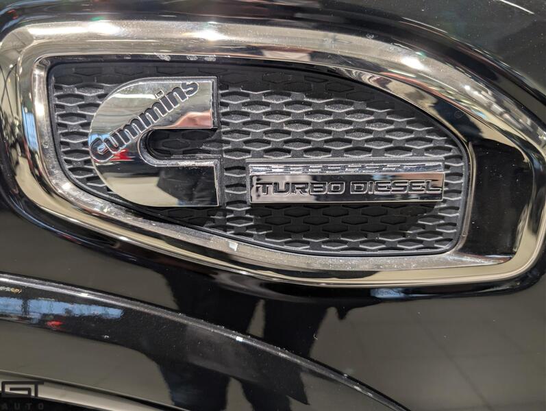 Nissan Titan vaihtoauto