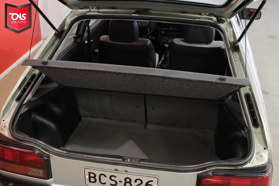 Mazda 323 vaihtoauto