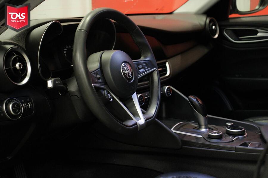 Alfa Romeo Giulia vaihtoauto