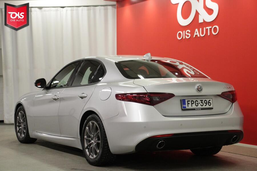 Alfa Romeo Giulia vaihtoauto