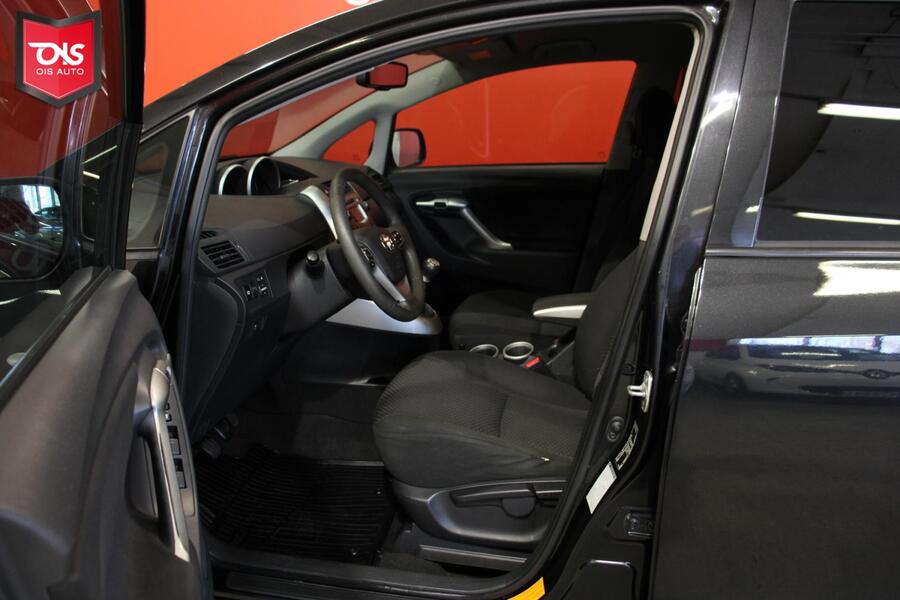 Toyota Verso vaihtoauto