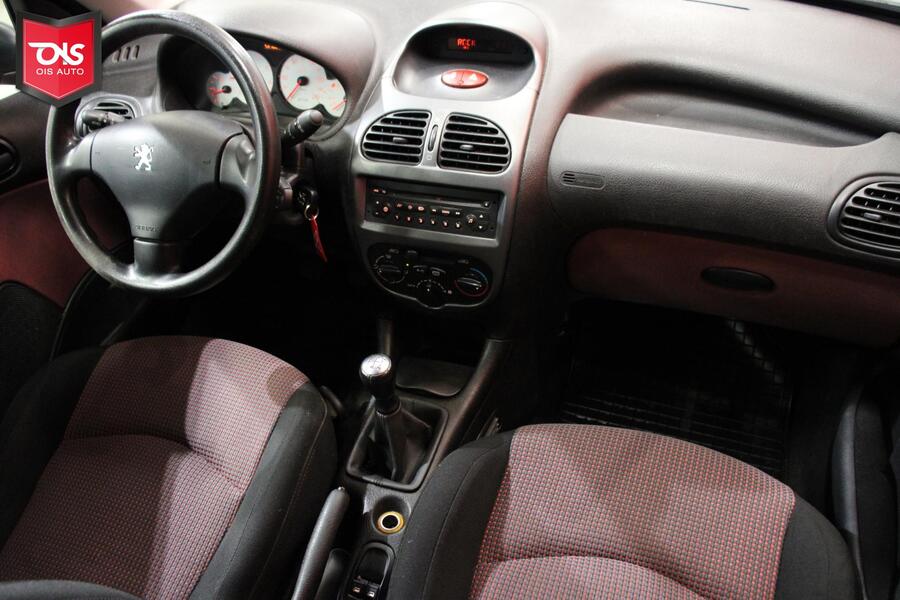 Peugeot 206 vaihtoauto